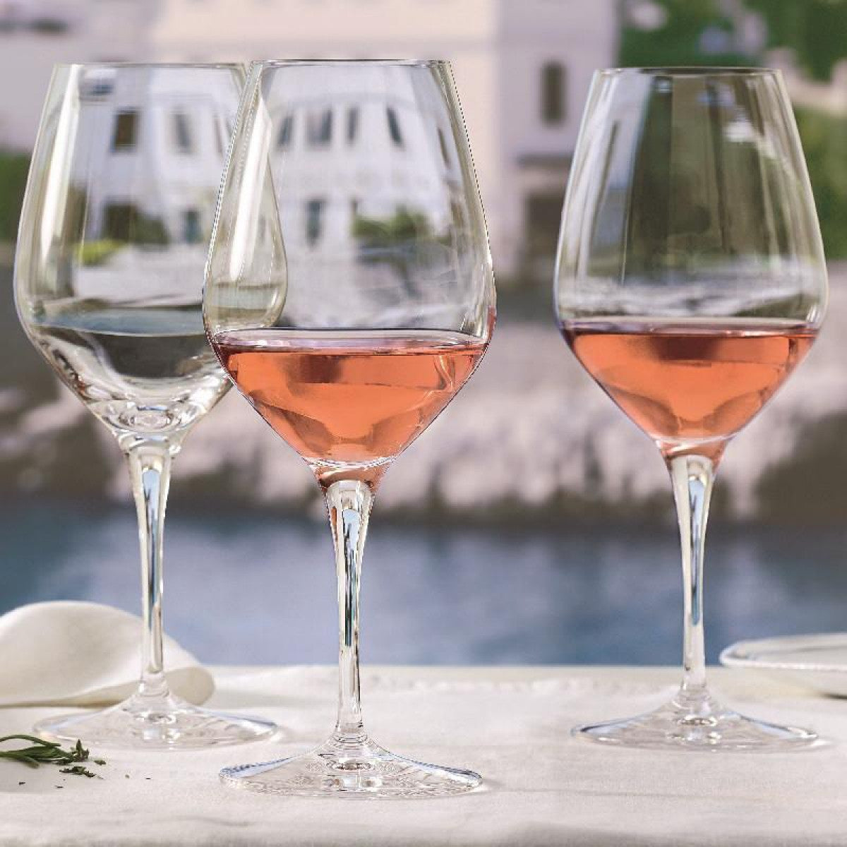 Rosé ou Orange? Mieux comprendre les vins de teinte claire – et le bon verre pour les savourer