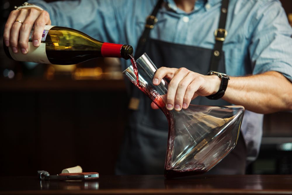 Comprendre-utilisation-des-carafes-a-vin-et-a-spiritueux